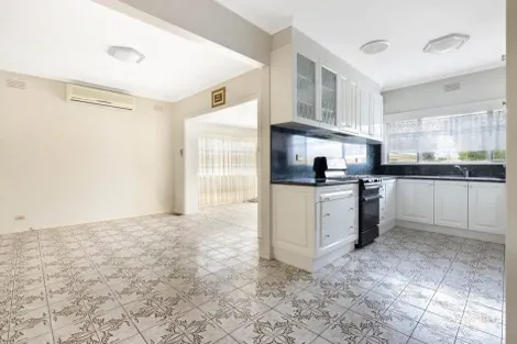 Property photo of 24 Fosters Road Keilor Park VIC 3042
