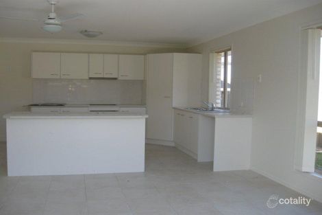 Property photo of 8 Oakvale Avenue Holmview QLD 4207