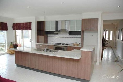 Property photo of 23 Ridgemont Drive Berwick VIC 3806