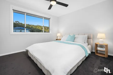 Property photo of 10 Aber Crescent Cameron Park NSW 2285
