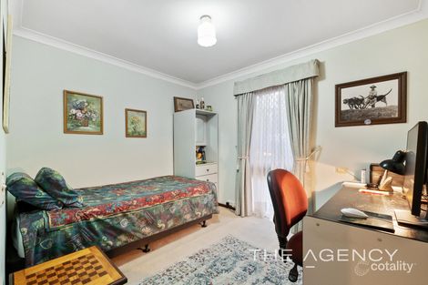 Property photo of 20 Blenheim Place Swan View WA 6056