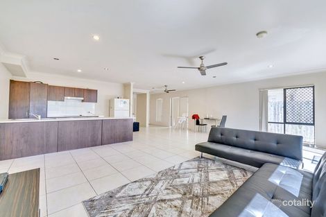 Property photo of 2/44 Careel Close Helensvale QLD 4212