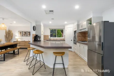 Property photo of 34 Galera Court Wandin North VIC 3139