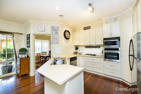 Property photo of 14 Freestone Crescent Jerrabomberra NSW 2619