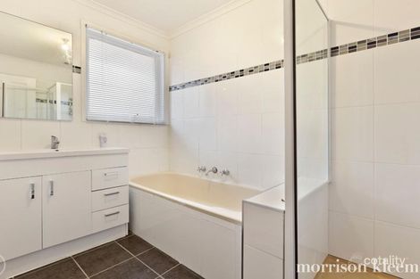 Property photo of 24 Dunbarton Drive Eltham North VIC 3095