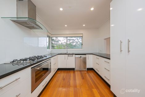 Property photo of 16 Queens Court Berwick VIC 3806