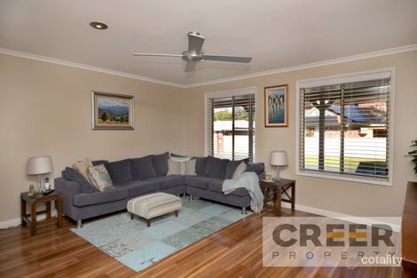 Property photo of 20 Derwent Crescent Lakelands NSW 2282