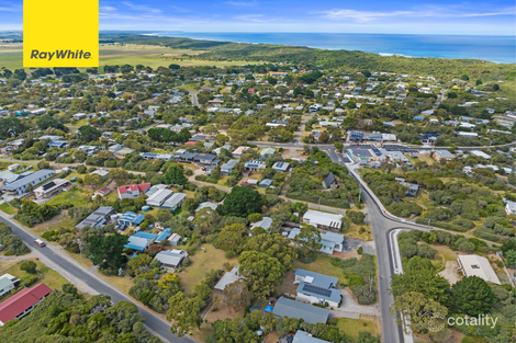 Property photo of 8 Centre Road Venus Bay VIC 3956