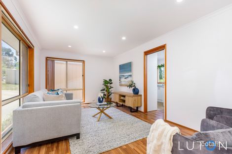 Property photo of 1 Coventry Close Gordon ACT 2906