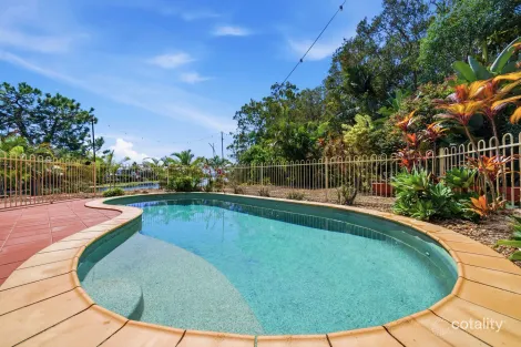 Property photo of 2 Beaconsfield Drive Burleigh Waters QLD 4220