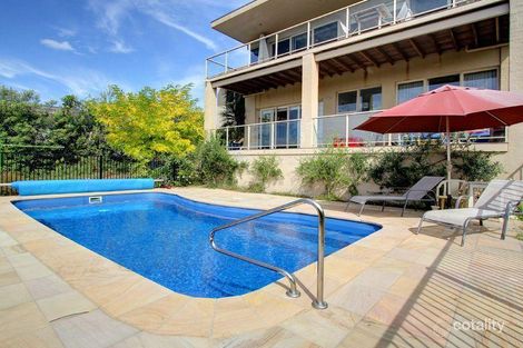1 Hilton Ct, Mount Martha, VIC 3934