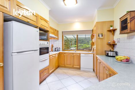 Property photo of 8 Aisha Crescent Dingley Village VIC 3172