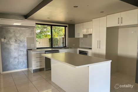 Property photo of 2/8 Lakeside Drive Emerald QLD 4720