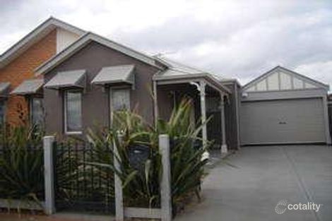 4 Epsom Pl, Caroline Springs, VIC 3023