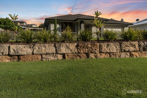 8 Charles St, Everton Hills, QLD 4053