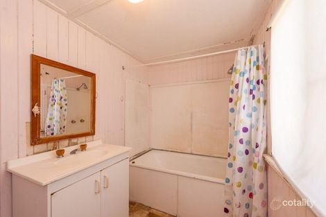 Property photo of 32 Fisher Street West Gladstone QLD 4680
