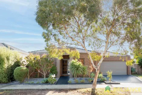 Property photo of 10 Nantha Way Brookfield VIC 3338