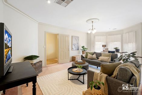 Property photo of 5 Campaspe Mews Strathdale VIC 3550