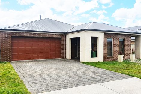 28 Coastal Ct, Portland, VIC 3305