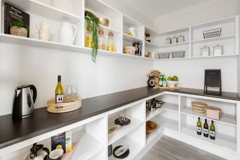 Property photo of 15 Yarrabee Drive Wirlinga NSW 2640