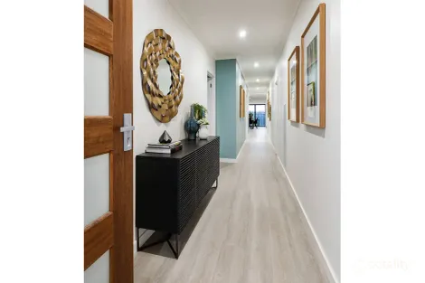 Property photo of 15 Yarrabee Drive Wirlinga NSW 2640