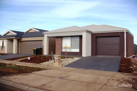 Property photo of 13 Edenvale Street Manor Lakes VIC 3024