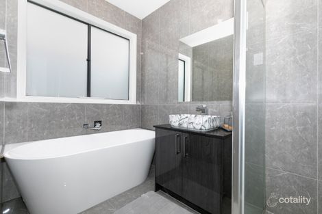 Property photo of 19 Cardamon Avenue Mickleham VIC 3064