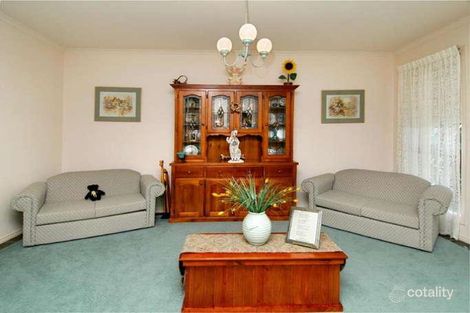 Property photo of 55 Glenbruar Drive Hillside VIC 3037