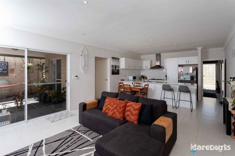 Property photo of 22 Hoypoy Gardens Darch WA 6065