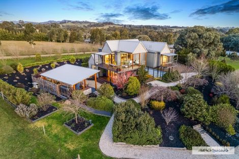 Property photo of 5 Timbertop Rise Broadford VIC 3658