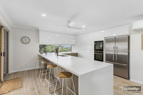 Property photo of 4 Emerson Way Oxenford QLD 4210