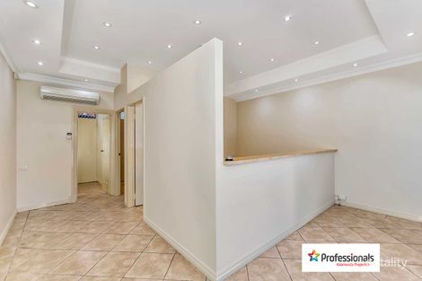 Property photo of 5/6 Canning Road Kalamunda WA 6076