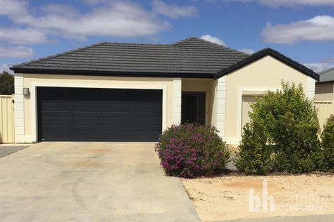 Property photo of 1 Stasinowsky Court Loxton SA 5333