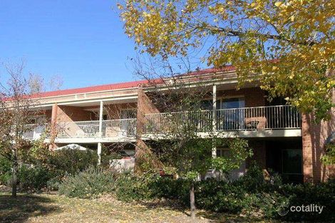 27 Dover Ct, Phillip, ACT 2606