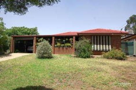 Property photo of 15 Truscott Drive Ashmont NSW 2650