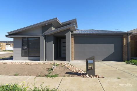 Property photo of 27 Bedstraw Street Mernda VIC 3754