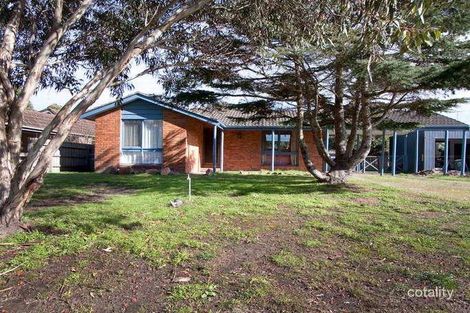 5 Morlyn Dr, Mount Martha, VIC 3934
