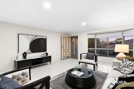 Property photo of 17/10 Lawrence Close Robertson QLD 4109