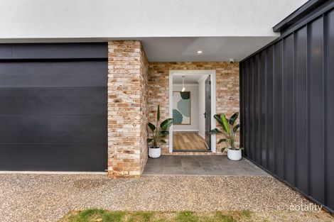 Property photo of 11 Madonna Circuit Middle Ridge QLD 4350