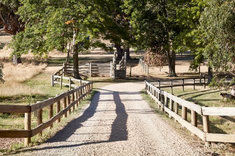 Property photo of 38 Glen Drouitt Road Mount Macedon VIC 3441