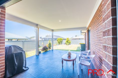 Property photo of 14 Kingham Street North Tamworth NSW 2340