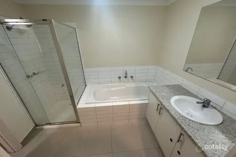 Property photo of 22 Parawong Parade Wyndham Vale VIC 3024