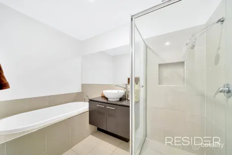 Property photo of 30 Mernda Village Drive Mernda VIC 3754