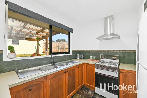 Property photo of 56 Duncan Drive Pakenham VIC 3810