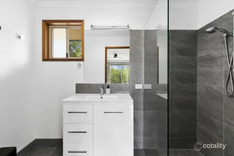 Property photo of 77 Oxford Street Bidwill QLD 4650