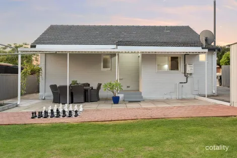 Property photo of 2 Kerwin Way Lockridge WA 6054