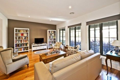 Property photo of 1 Aminya Place Briar Hill VIC 3088