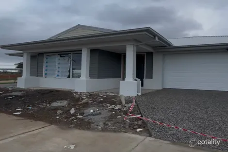 53 Paradoxa Dr, Tarneit, VIC 3029