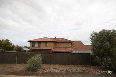 2 Planters Dr, Hallett Cove, SA 5158