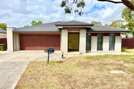 Property photo of 21 Yellow Gum Way Manor Lakes VIC 3024